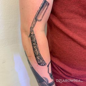 Rękaw barbera. Jeden z tatuaży.