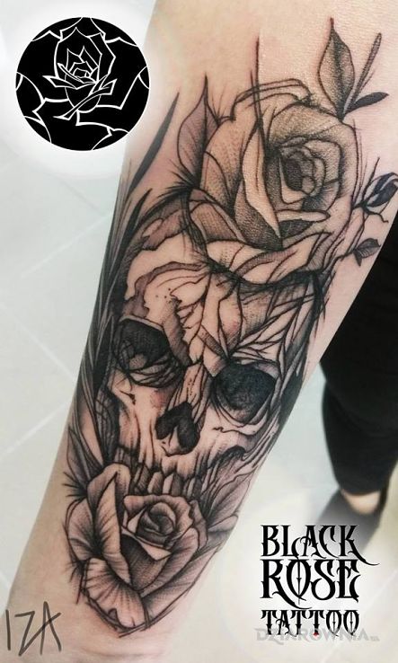 Tatuaż czacha z kwiatami - czaszki