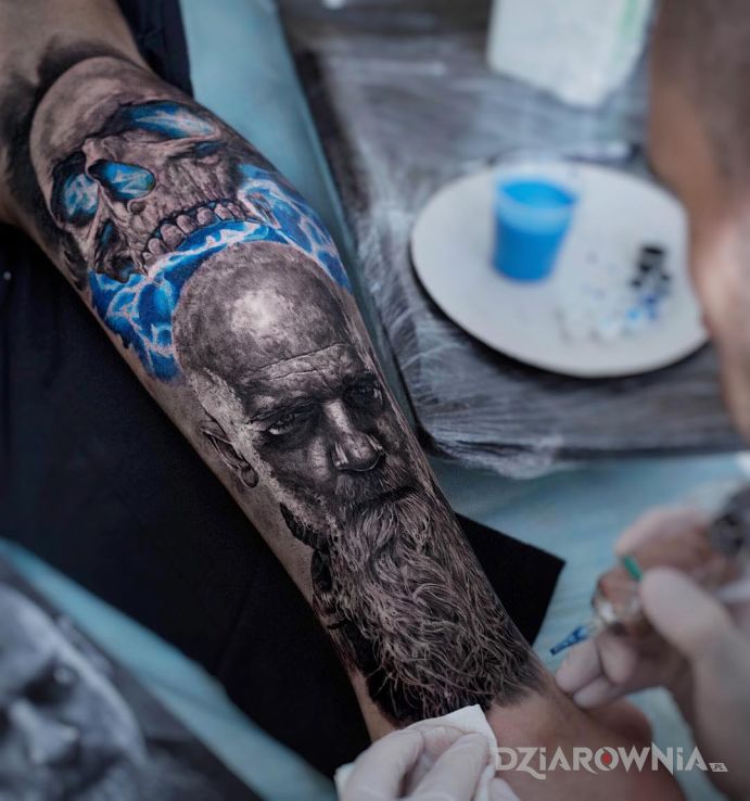 Tatuaż fascynujący portret - czaszki