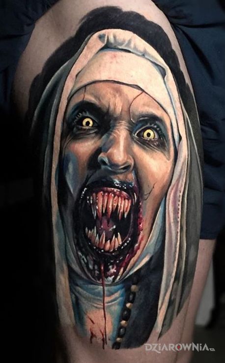 Tatuaż zęby piekielnej zakonnicy - twarze