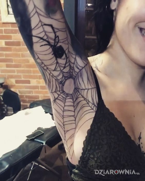 Tatuaż pajęczyna numer 2 - pozostałe