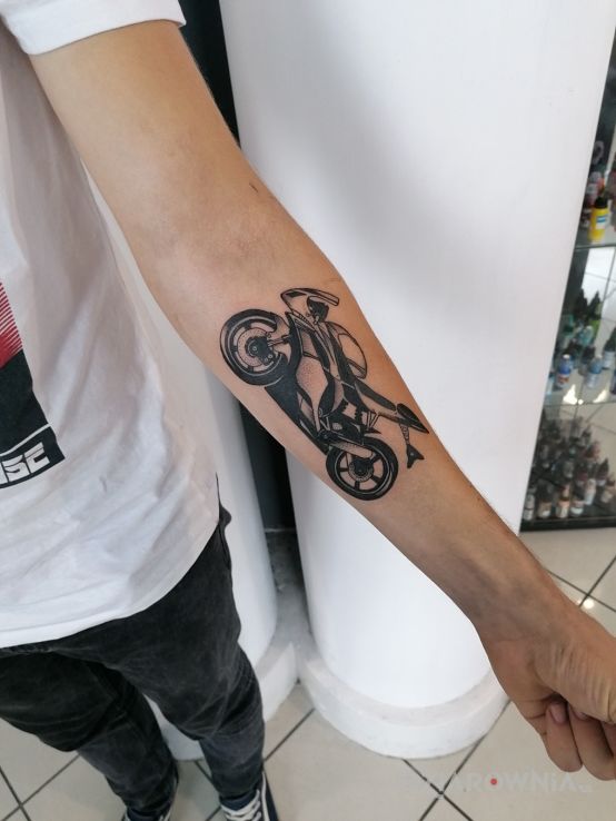 Tatuaż mój nowy motocykl - graficzne