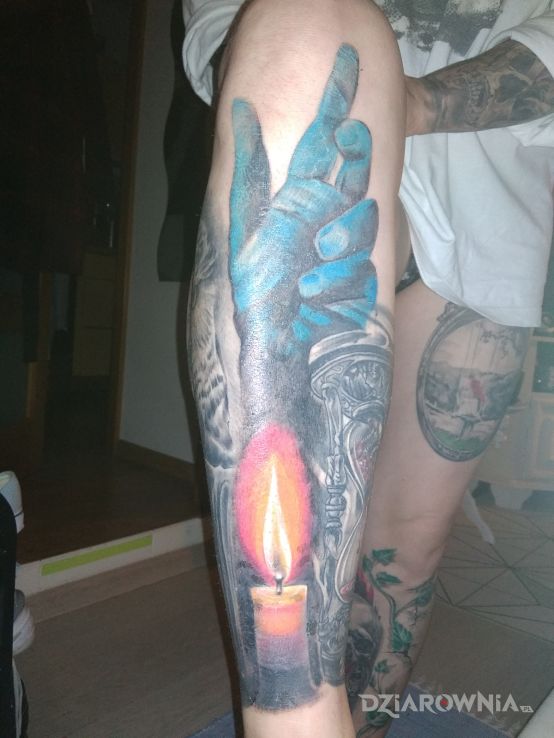 Tatuaż światło - realistyczne
