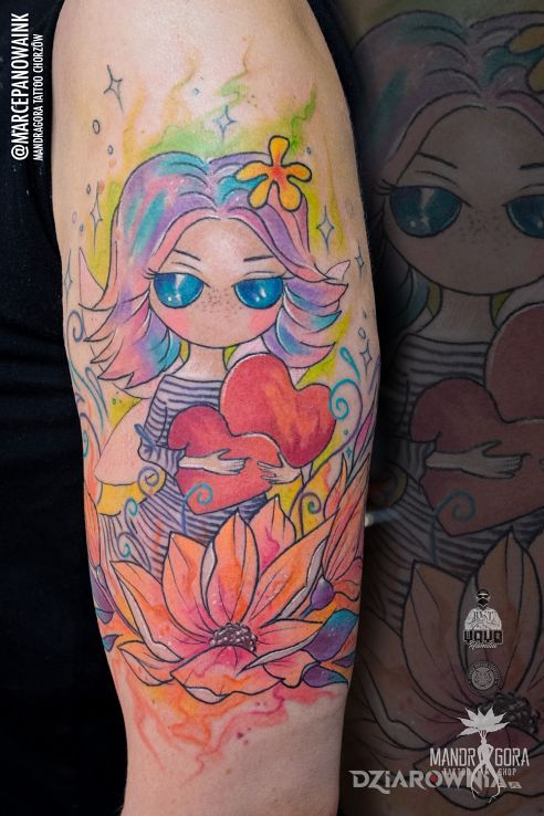 Tatuaż wróżka - kwiaty