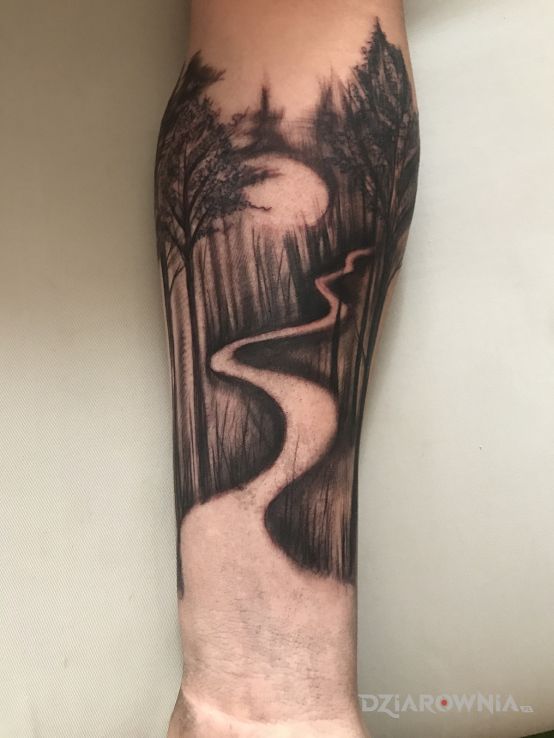 Tatuaż las droga - więzienne