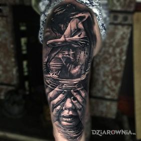 Kobieta w objęciach