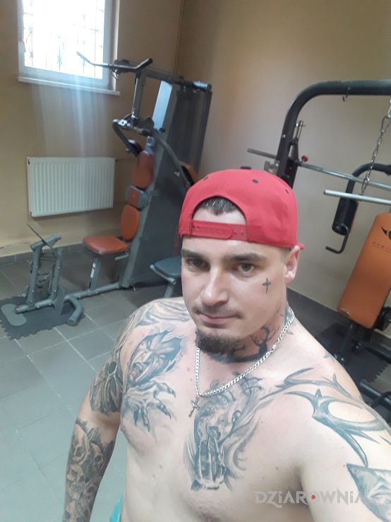 Tatuaż psycho - czarno-szare