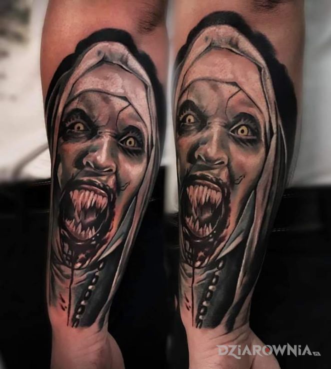 Tatuaż słynna the nun - demony