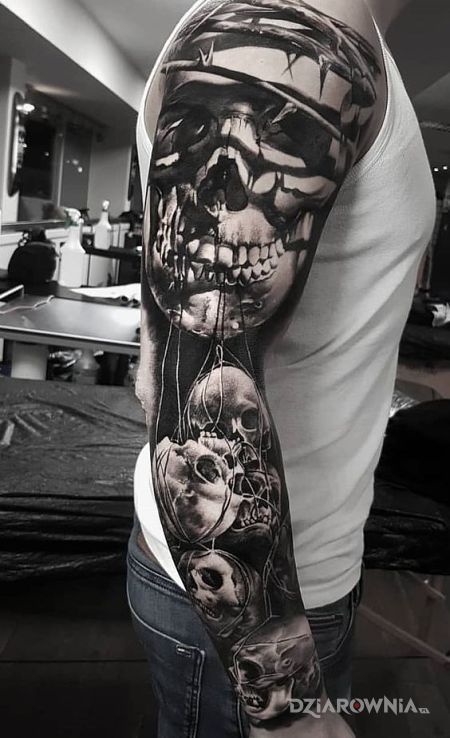Tatuaż tylko czaszki - czaszki