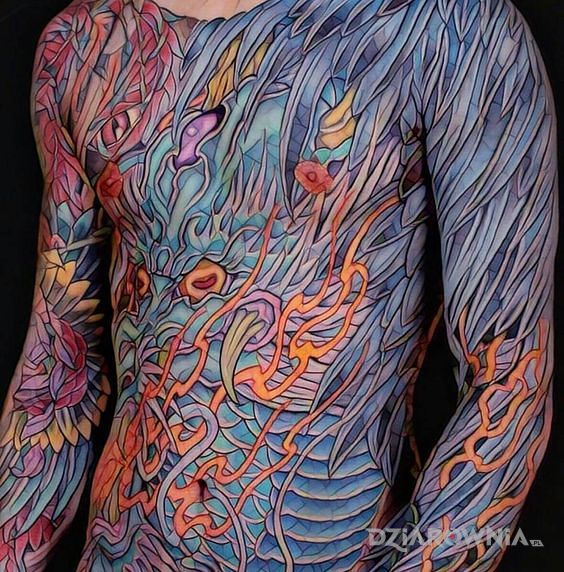 Tatuaż kolorowo na maksa - kolorowe