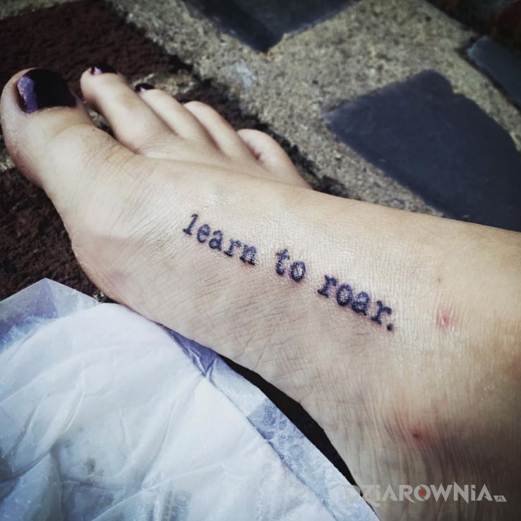 Tatuaż nauka ryku - napisy