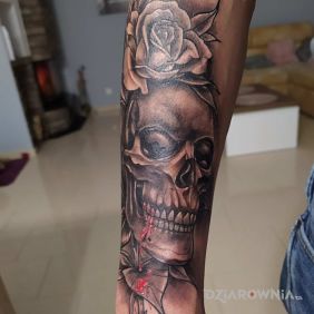 Skull & rose