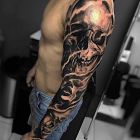 Dwie twarze i czaszka