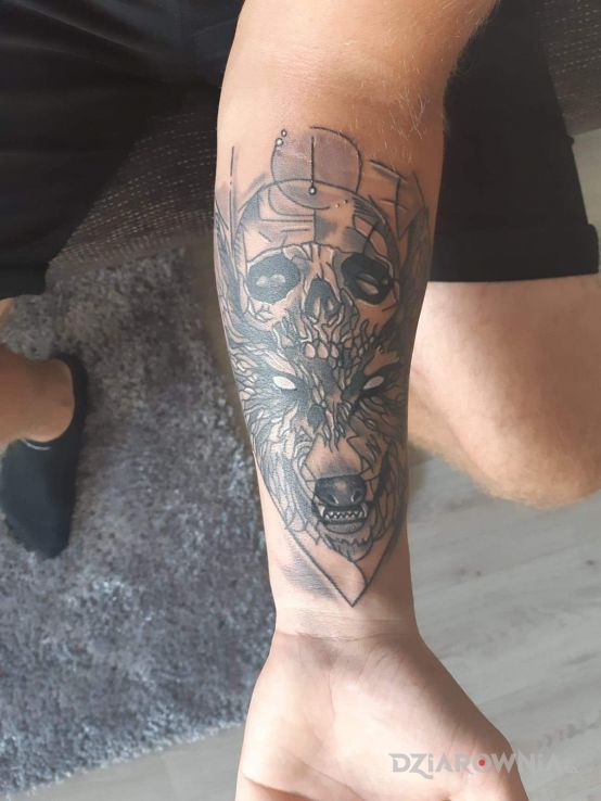 Tatuaż wilk - czarno-szare