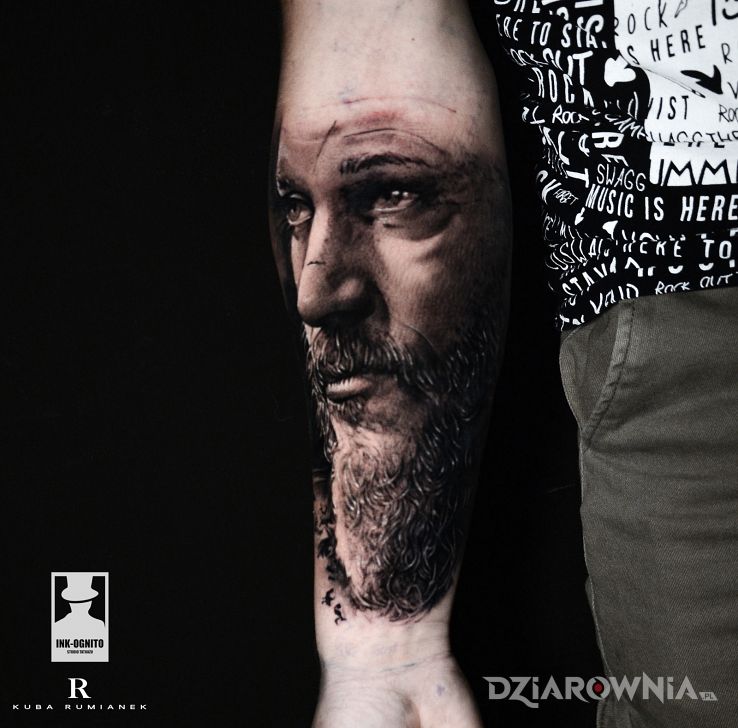 Tatuaż ragnar - sławnych osób