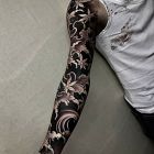 Kwiaty wiśni na wietrze