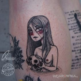 Smutny graficzny tatuaż