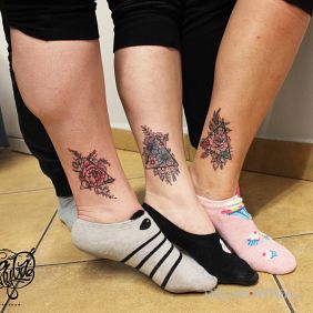 Kwiatki w trójkątach