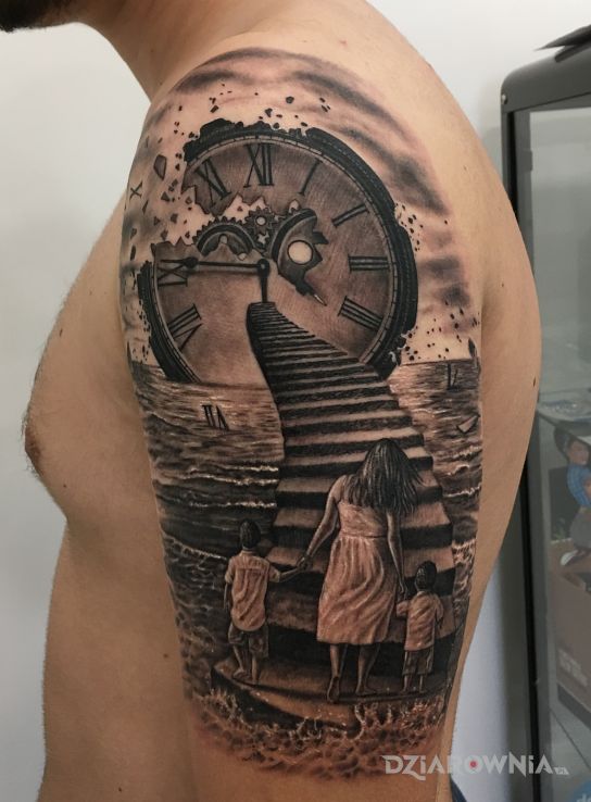 Tatuaż schodami do czasu - przedmioty