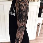 Santa Muerte w rękawie