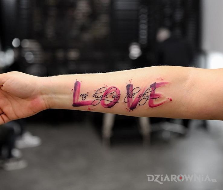 Tatuaż love - napisy