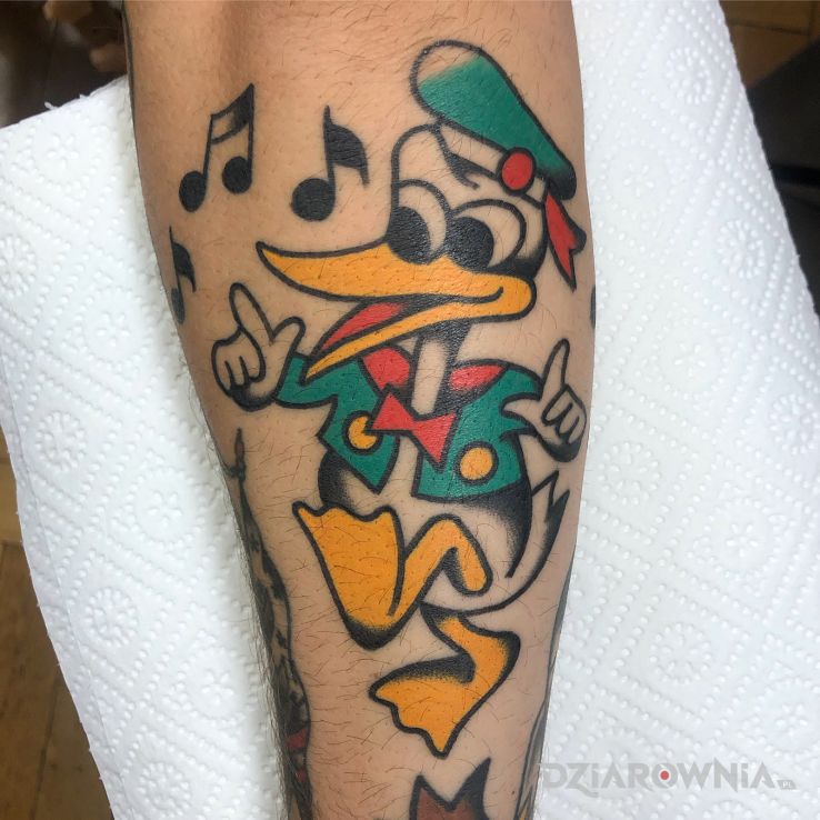Tatuaż kaczor donald  disney  old school  traditional - kolorowe