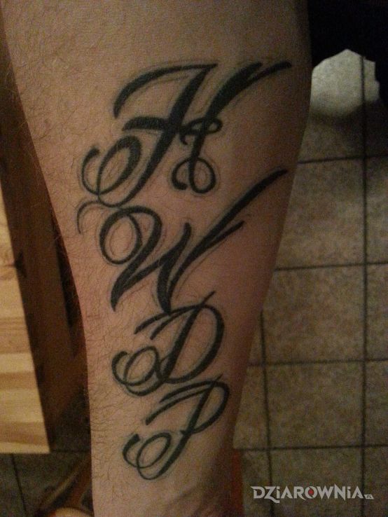 Tatuaż hwdp - napisy