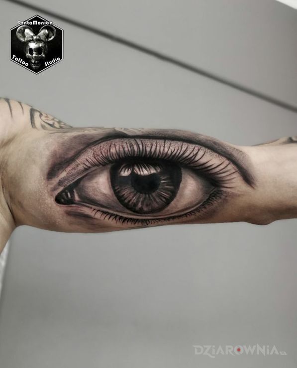 Tatuaż oko - anatomiczne