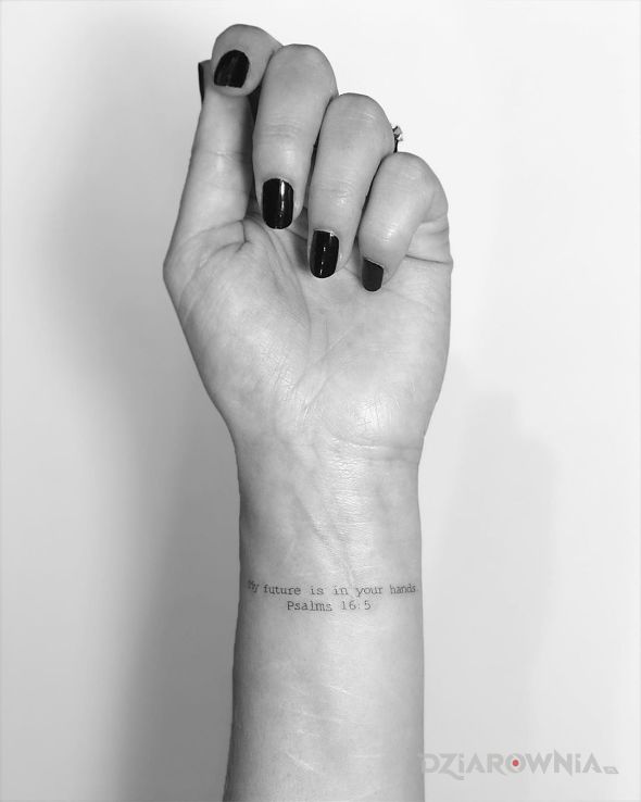 Tatuaż moja przyszlość - napisy