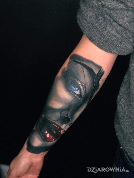 Tatuaż usta - twarze