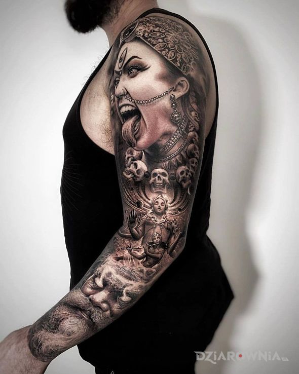Tatuaż hinduska bogini śmierci - czarno-szare