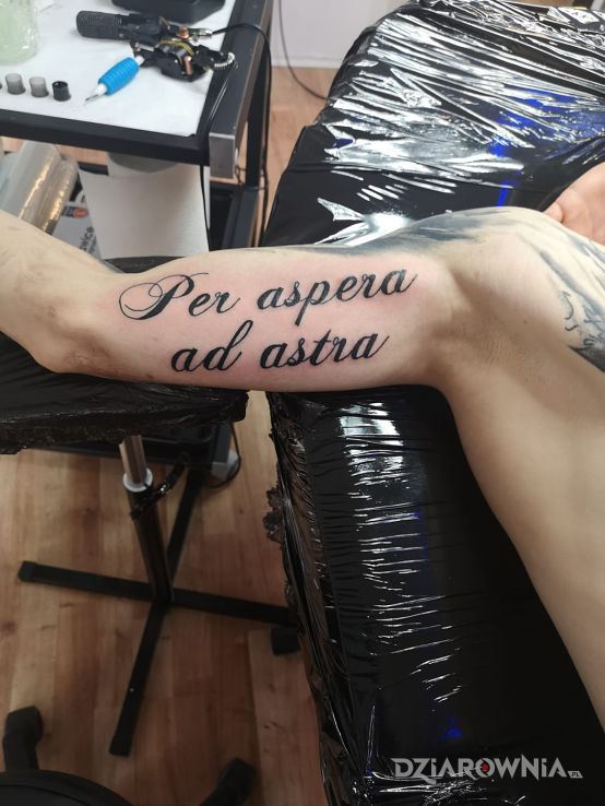 Tatuaż hmm - rękawy