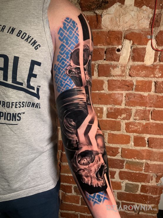 Tatuaż odnowienie - rękawy