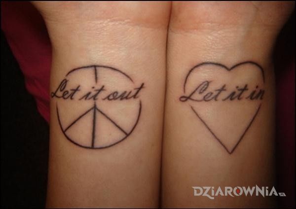 Tatuaż pokoj i milosc - pozostałe