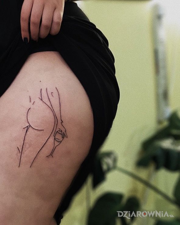 Tatuaż konturowa pupa - pozostałe