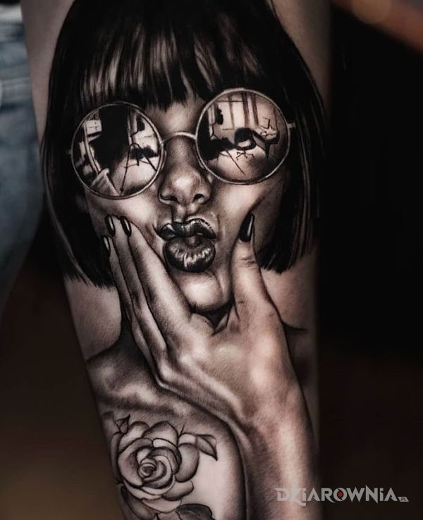 Tatuaż dziewczyna - 3D