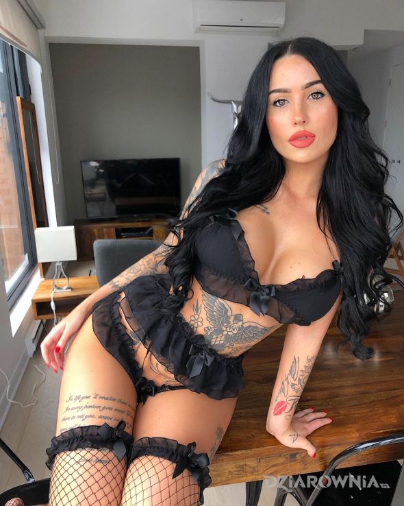 Tatuaż w kabaratkach - seksowne