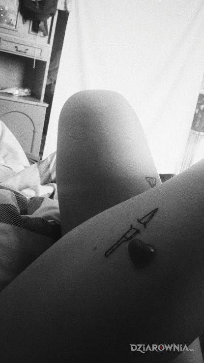 Tatuaż  nóż - przedmioty