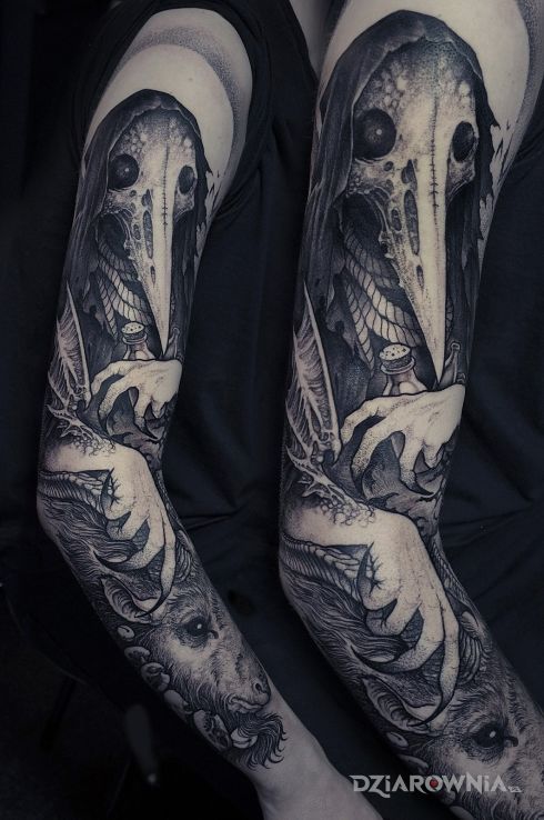 Tatuaż plauge doctor - rękawy