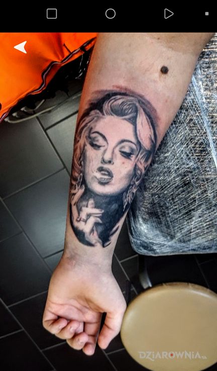 Tatuaż marilyn monroe - czarno-szare
