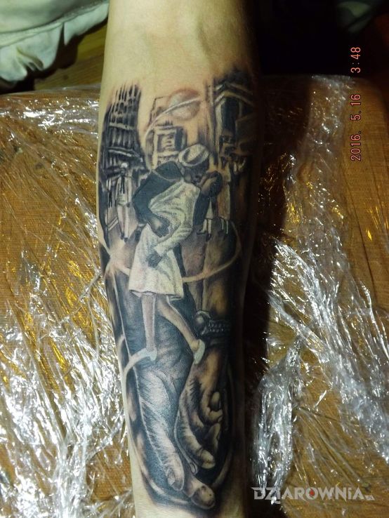 Tatuaż marynarz i pielegniarka - realistyczne