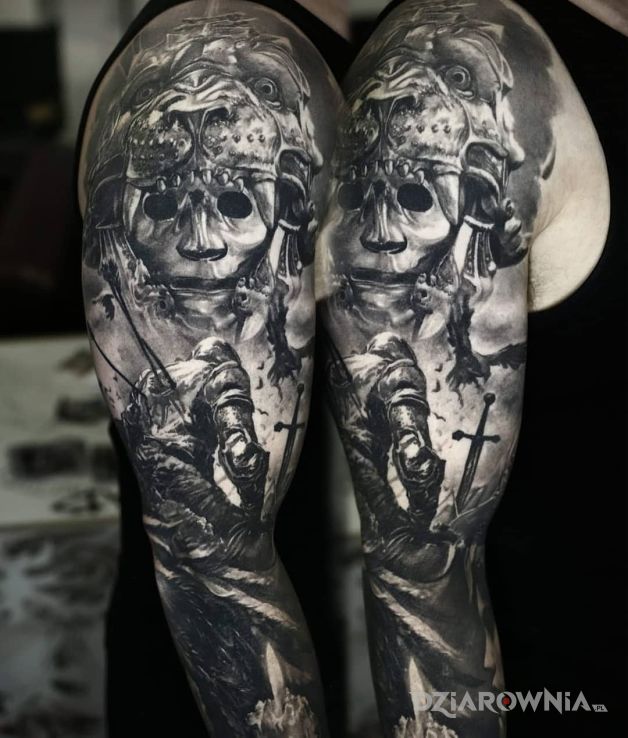 Tatuaż pokonany rycerz - czarno-szare