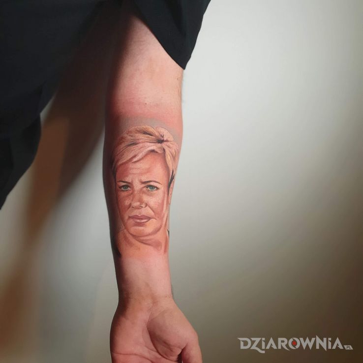 Tatuaż mama - kolorowe