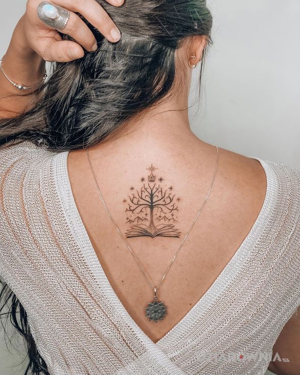 Tatuaż książkowe drzewo - pozostałe