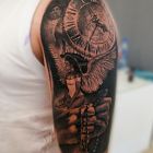 Każdy ma dobrego i złego anioła, który uczestniczy w całym naszym życiu