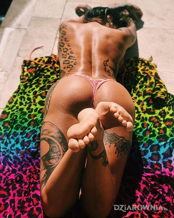 Tatuaż opalanko - czarno-szare