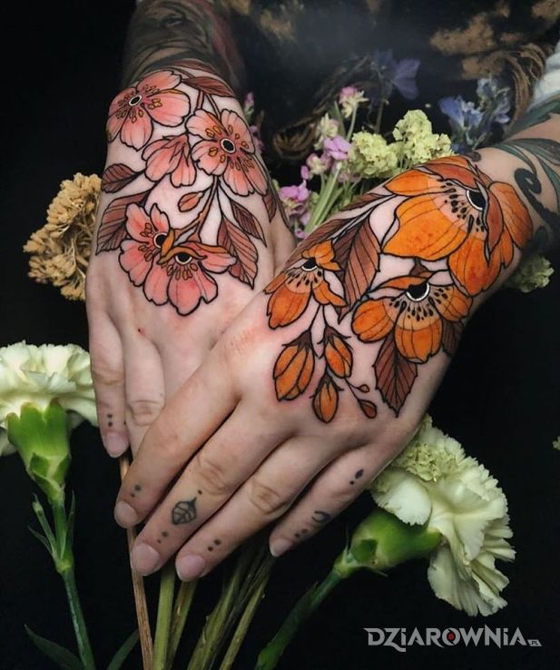 Tatuaż jakie ladne kwiaty - kwiaty