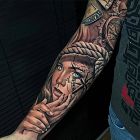 Dziewczyna pod sznurem