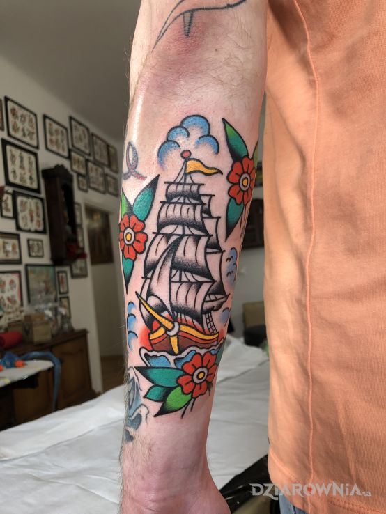Tatuaż statek  okręt  old school  traditional - oldschool