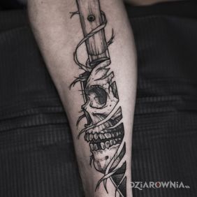 Nóż / Czaszka